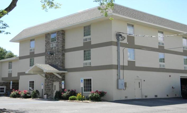 Gamble Farm Inn And Suites Jersey Shore 외부 사진